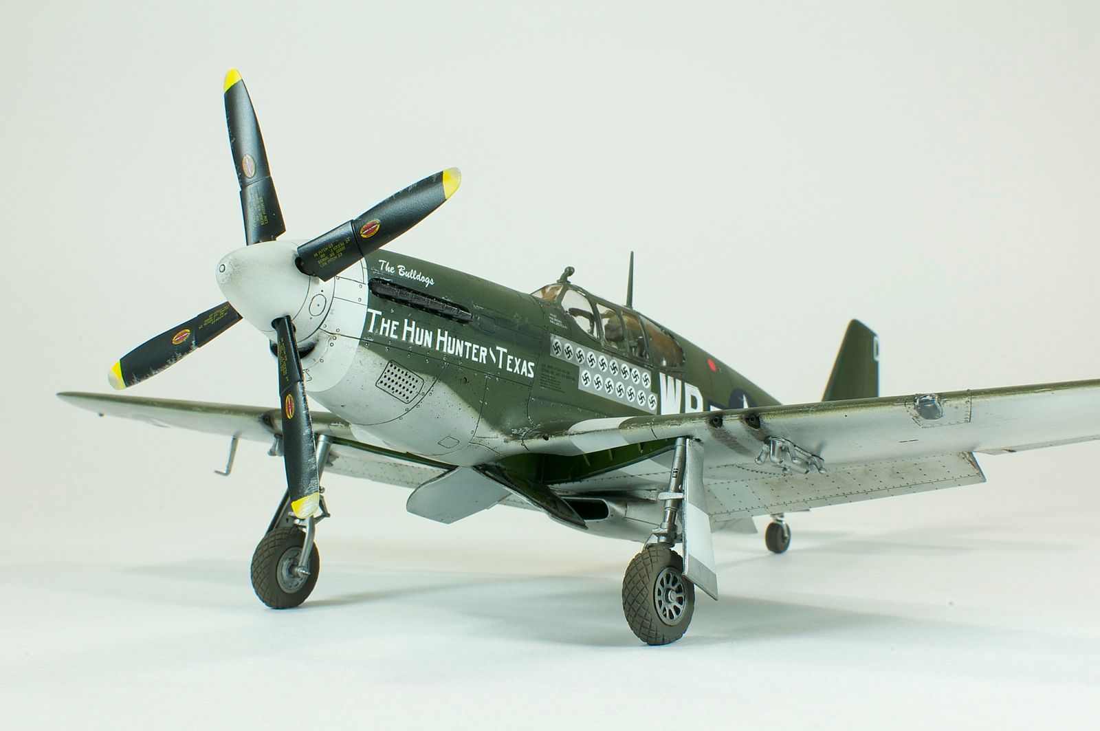mustang hunter diecast
